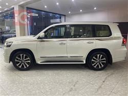 تۆیۆتا لاند کروزەر